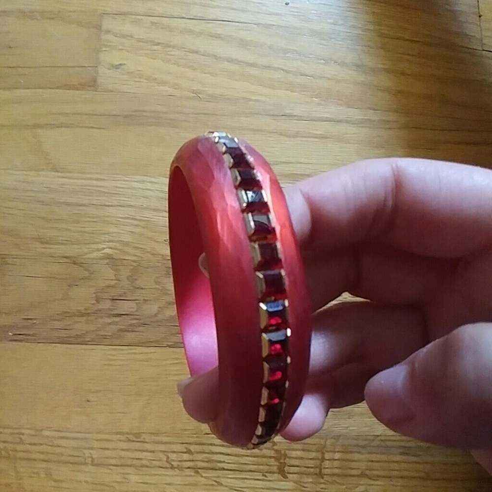 Beautiful bangle bracelet - Picture 2 of 3