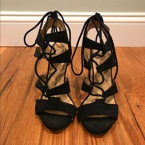 HEART IN D Black Strappy High Heels