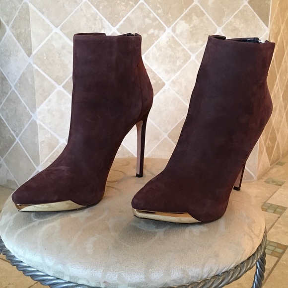 Rachel Roy 'Gillian' Brown Suede Bootie - Picture 3 of 7