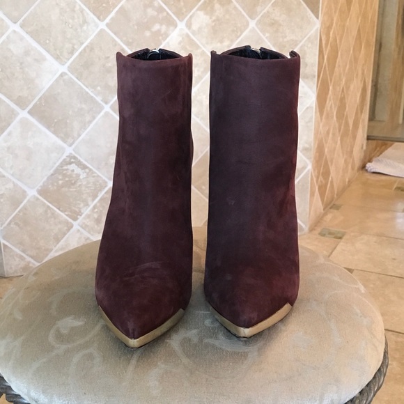 Rachel Roy 'Gillian' Brown Suede Bootie - Picture 4 of 7