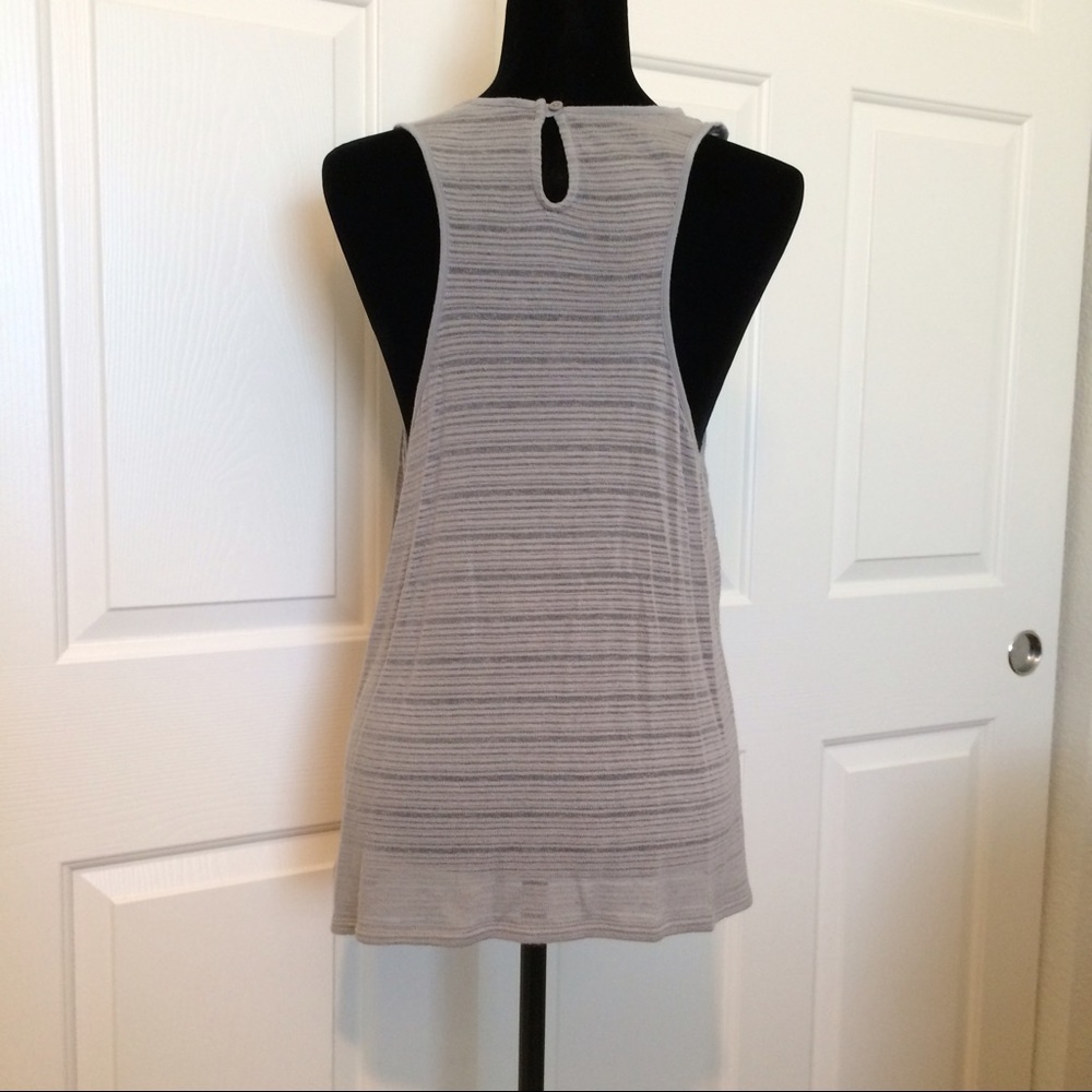 TopShop Light Grey Top - Picture 3 of 8