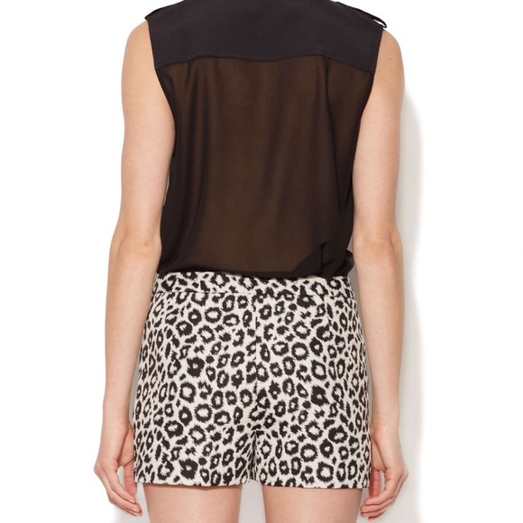 Walter Rene Animal Print Short - Picture 3 of 3