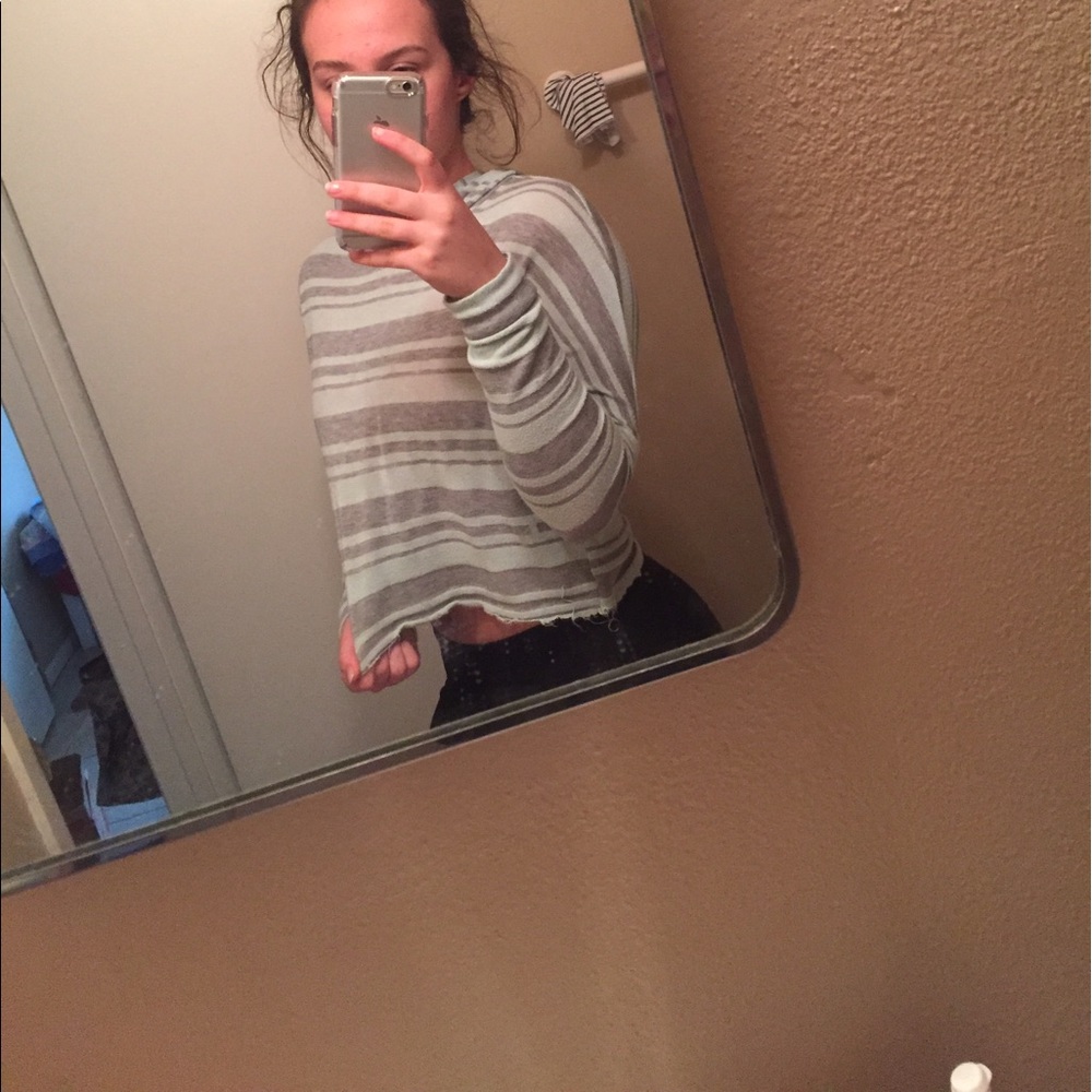 cropped long sleeve