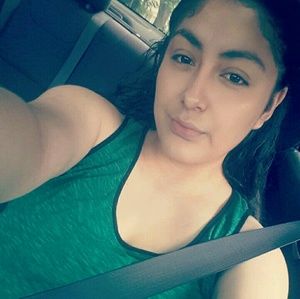 Meet your Posher, Roxana