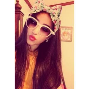 Meet your Posher, Tania