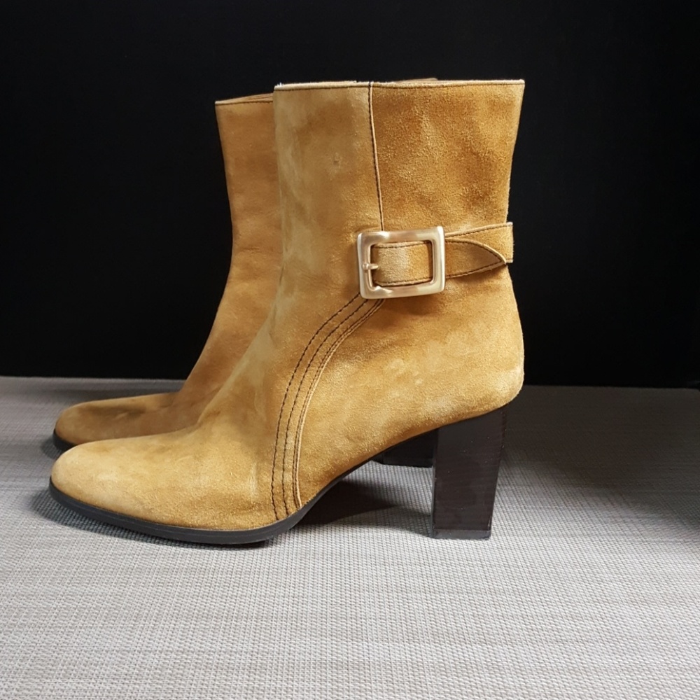 Valerie Stevens tan suede nubuck ankle boot sz8m