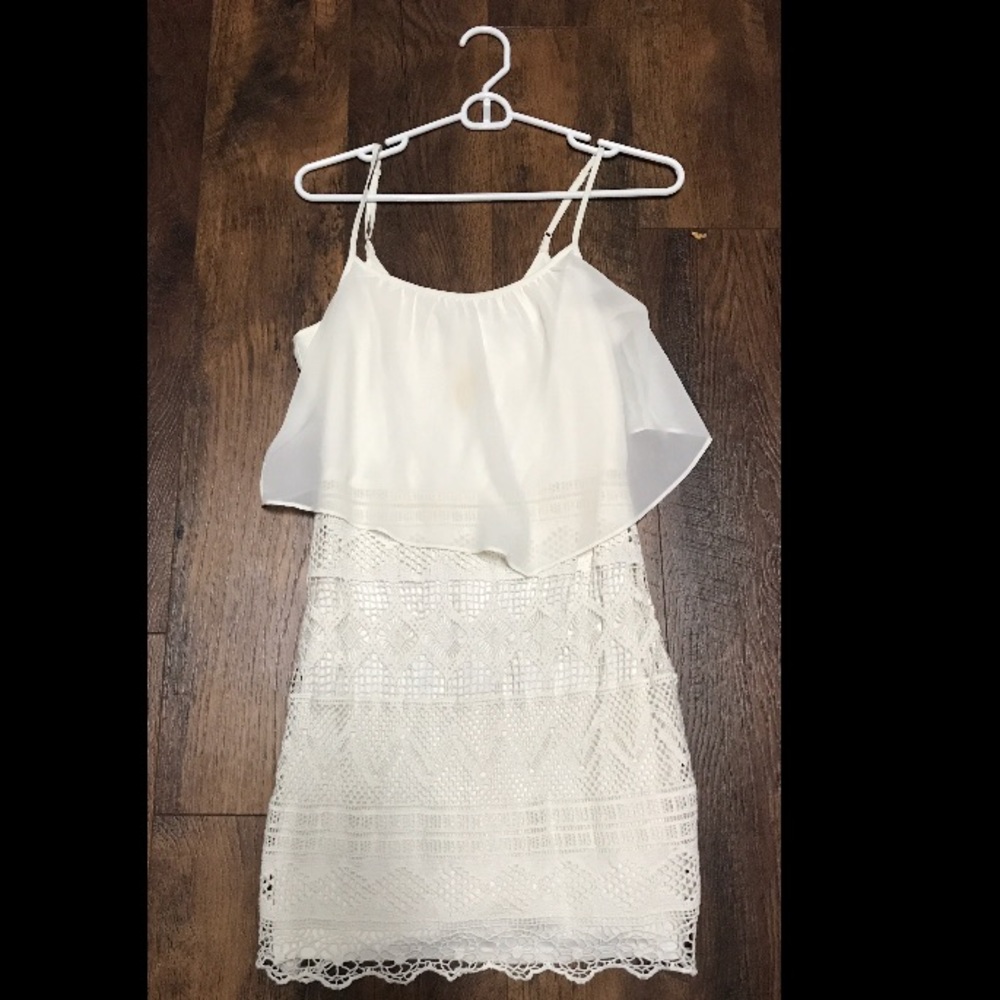 Cream lace American Eagle dress