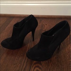 Jessica Simpson black suede stiletto booties 8.5