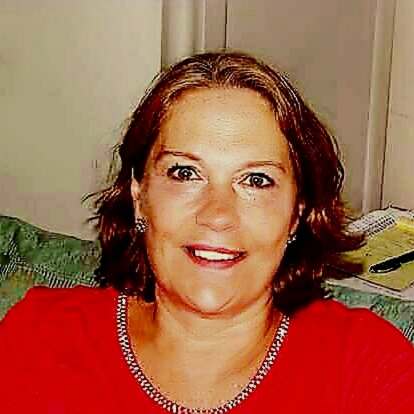 Meet your Posher, Sara - Picture 2 of 5