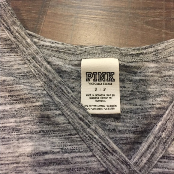 VS Pink V-Neck - Picture 3 of 3