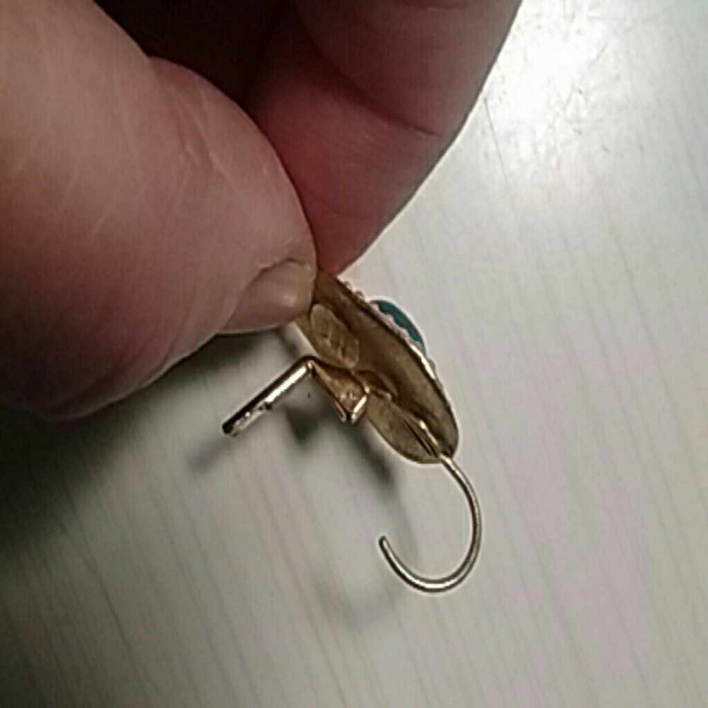 Earings - Picture 3 of 4