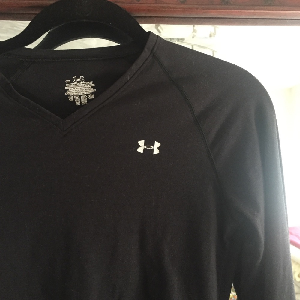 Under Armour Long Sleeve T-Shirt