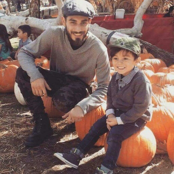 Meet your Posher, Alix - Picture 5 of 7