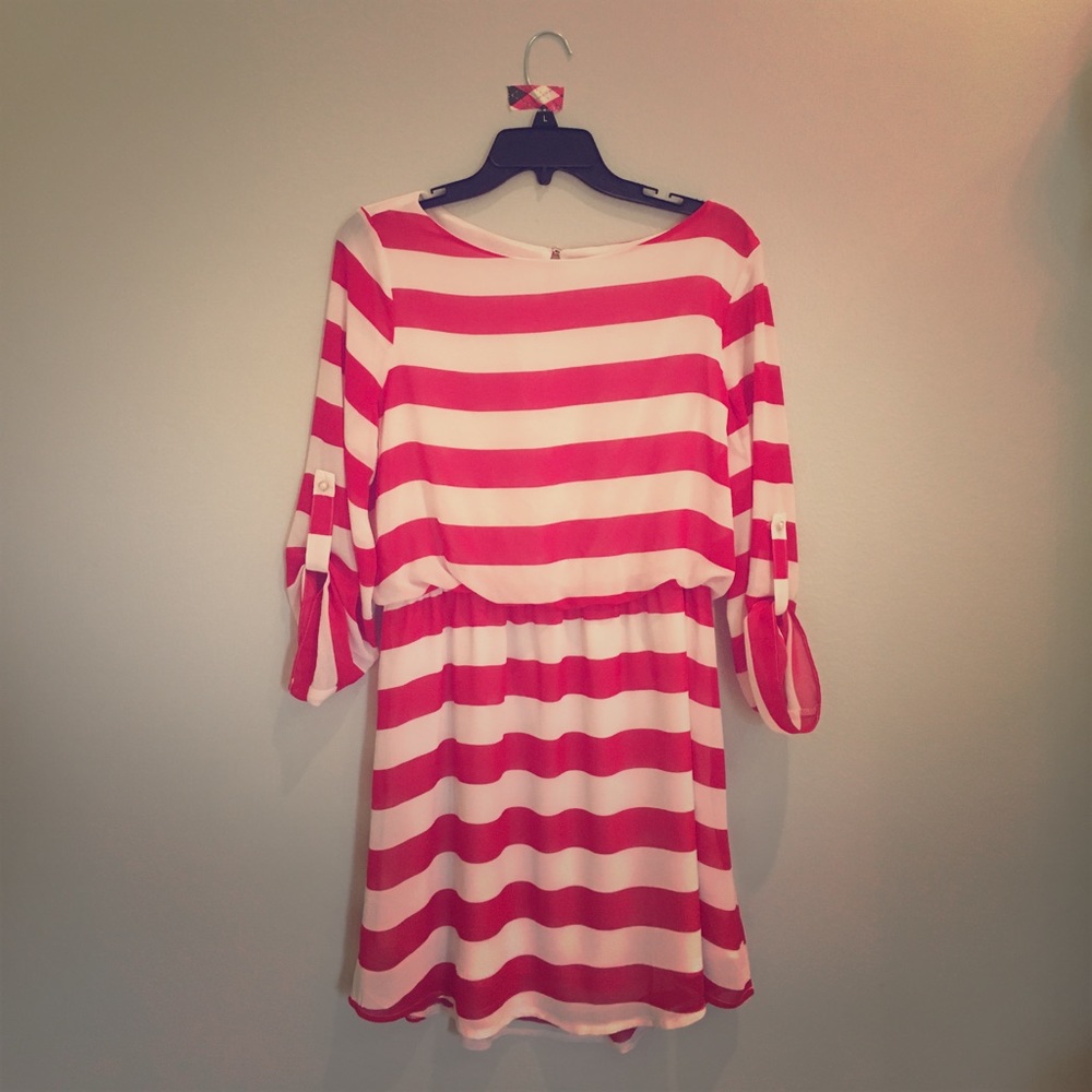 Red and White Stripped Dress❤️🍥