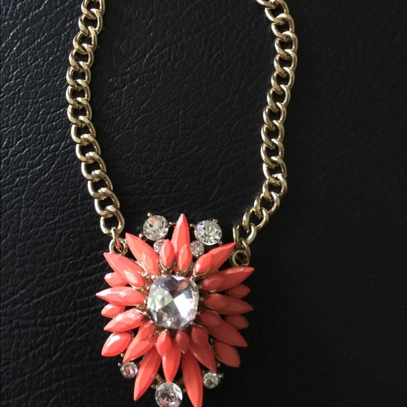 NWT Natasha Coral and Goldtone Designer Pendant - Picture 2 of 4