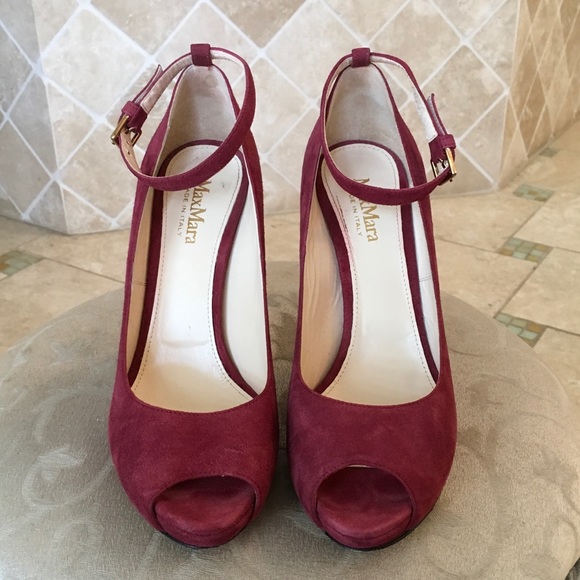 MaxMara 'Anita' Red Suede Open Toe Platform - Picture 2 of 5