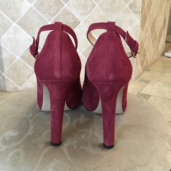 MaxMara 'Anita' Red Suede Open Toe Platform - Picture 3 of 5