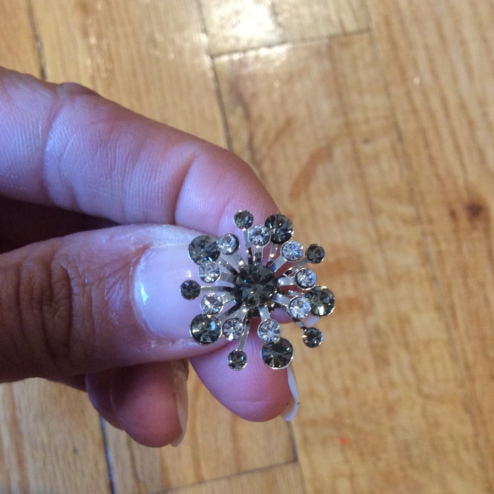 Earrings - Picture 2 of 3