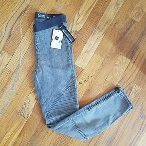 Gap ResolutionPull on Legging Jeans