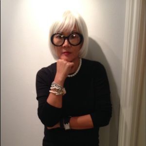 Meet your Posher, Aveline