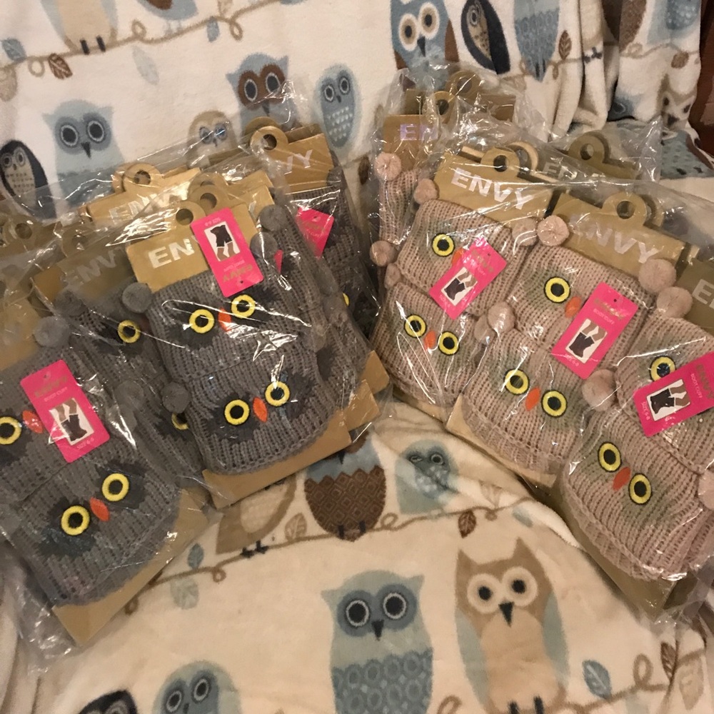 Sold!!!24 pairs boot cuffs adorable owl 🦉