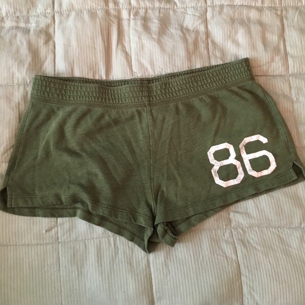PINK short shorts!