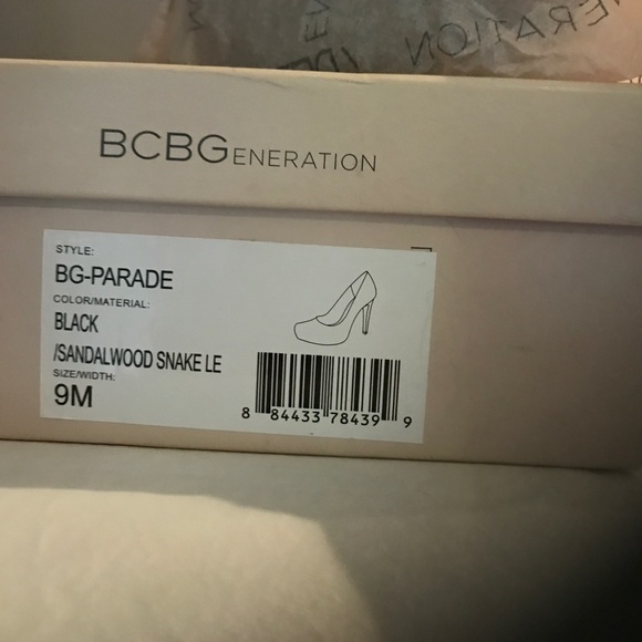 BCBGeneration Parade Platform Pumps Black - Picture 5 of 5