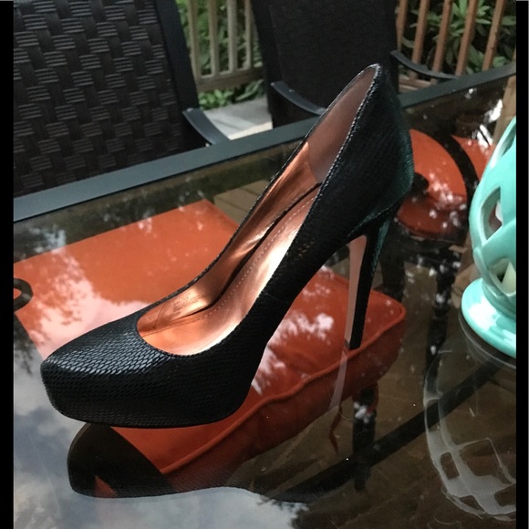 BCBGeneration Parade Platform Pumps Black - Picture 2 of 5
