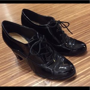 Nine West Patent Leather Oxford Booties