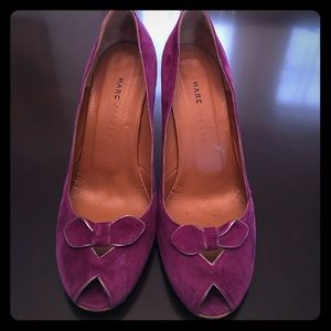 Gorgeous Deep Purple &a Metallic Trim Heels