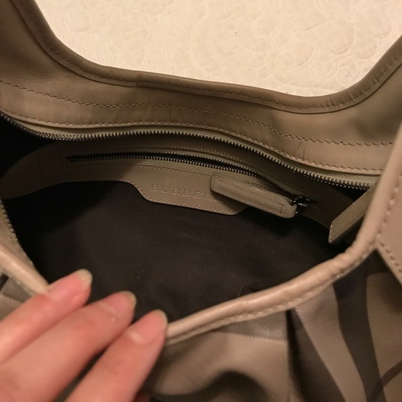 Burberry hobo - Picture 6 of 8
