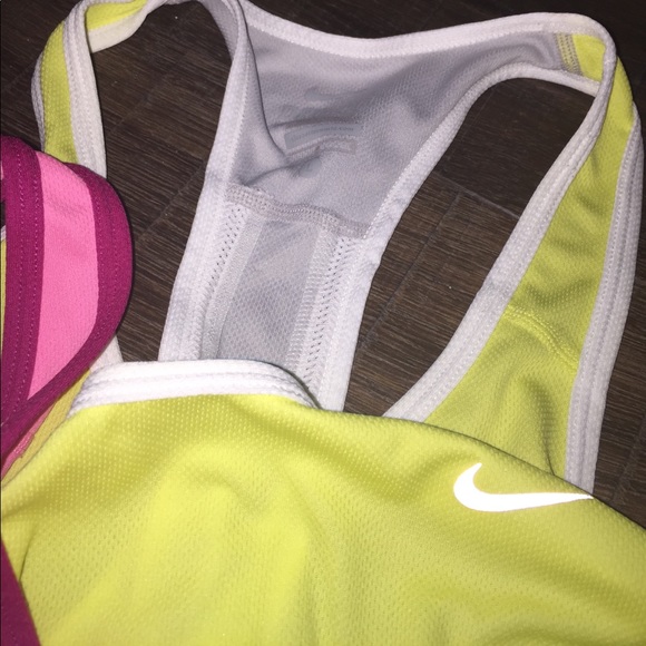 Nike Dri-Fit Tank Bundle - Picture 3 of 3