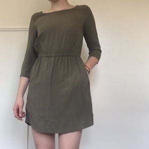 Divided Quarter Sleeve Dress