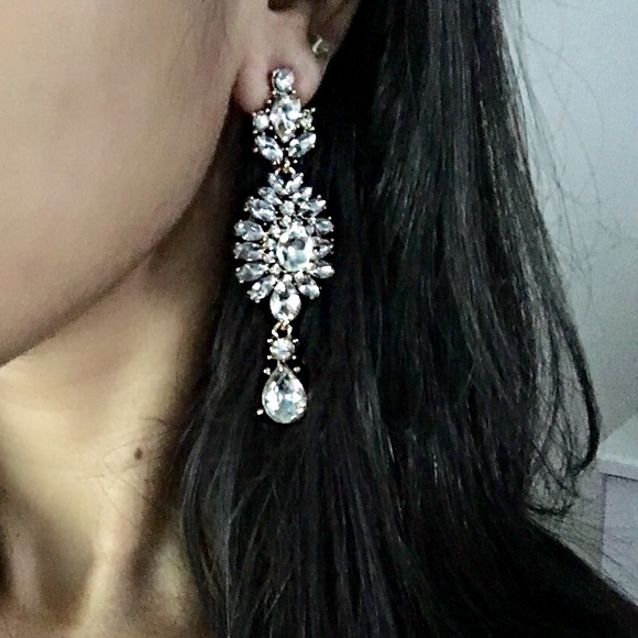 Crystal statement bridal earrings - Picture 5 of 5
