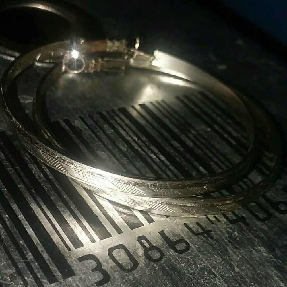 Silver hoops - Picture 2 of 2