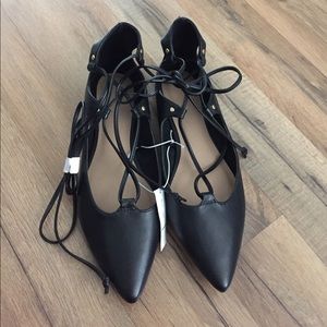 New Pointy toe lace-up flats