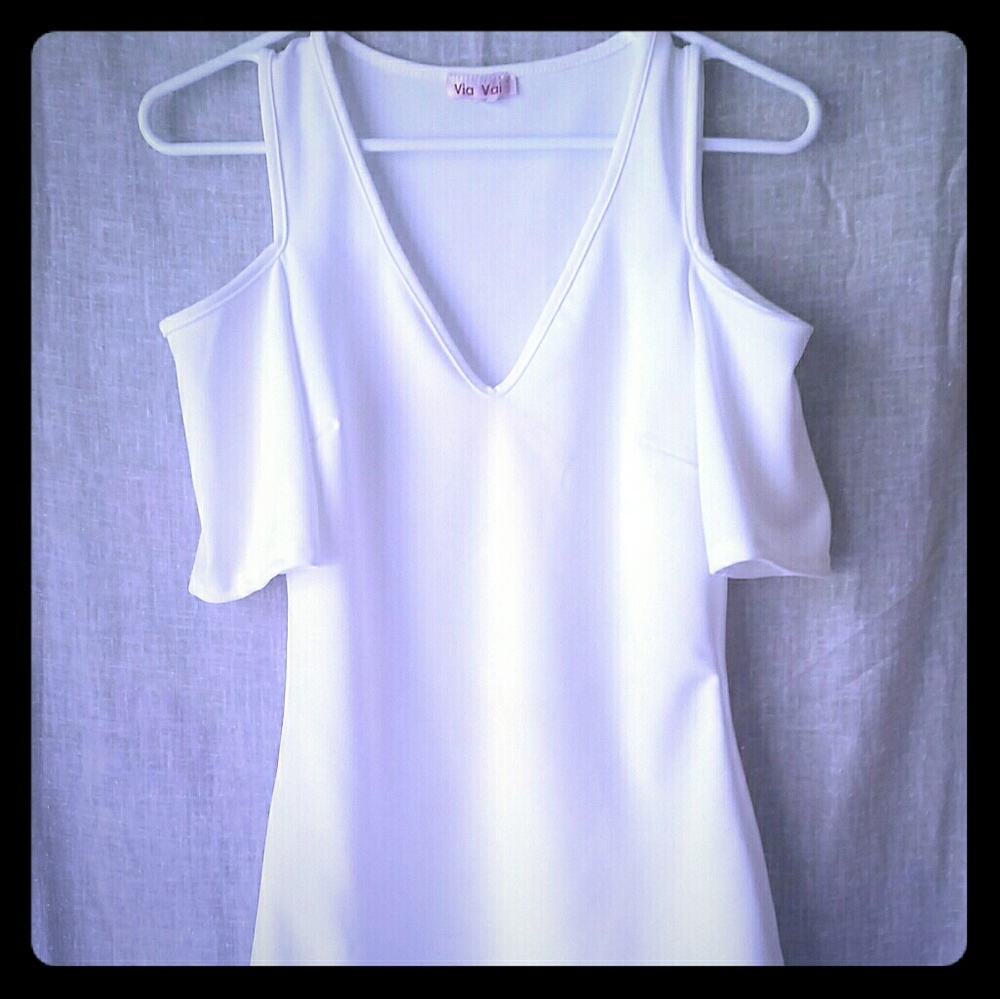 A white top