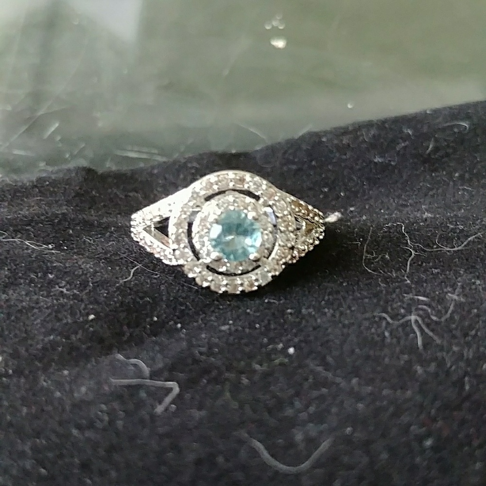 Size 8 Fine Sky Blue & White Sapphire