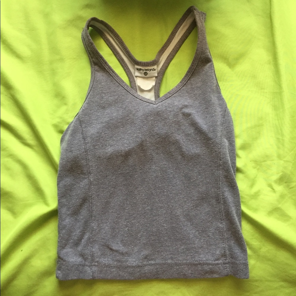 super cropped sports shirt