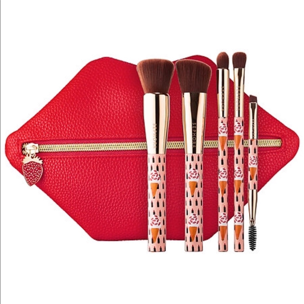 Berry Kissable Brush set W/ Clutch