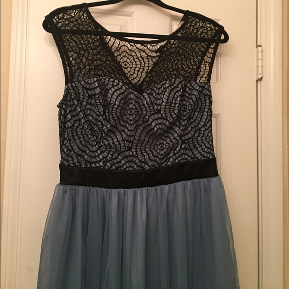 Blue tulle modcloth dress - Picture 2 of 4