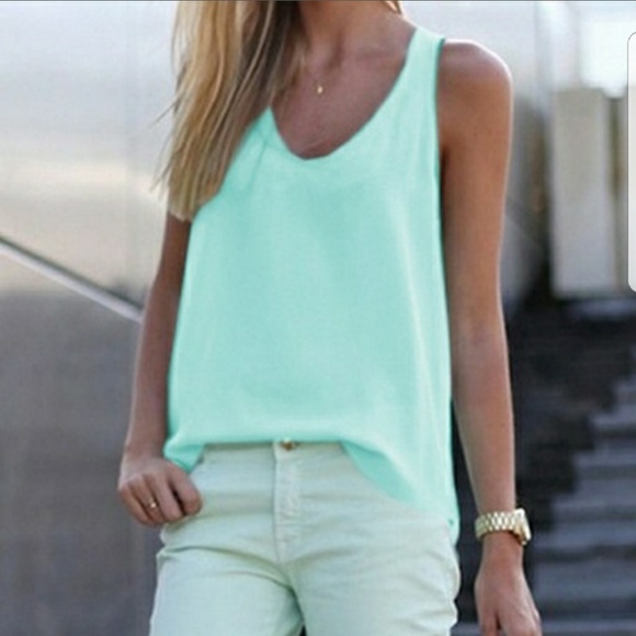 Tops - ❤DONATING 7/31❤🌻CHIFFON SLEEVLESS TANK🌻