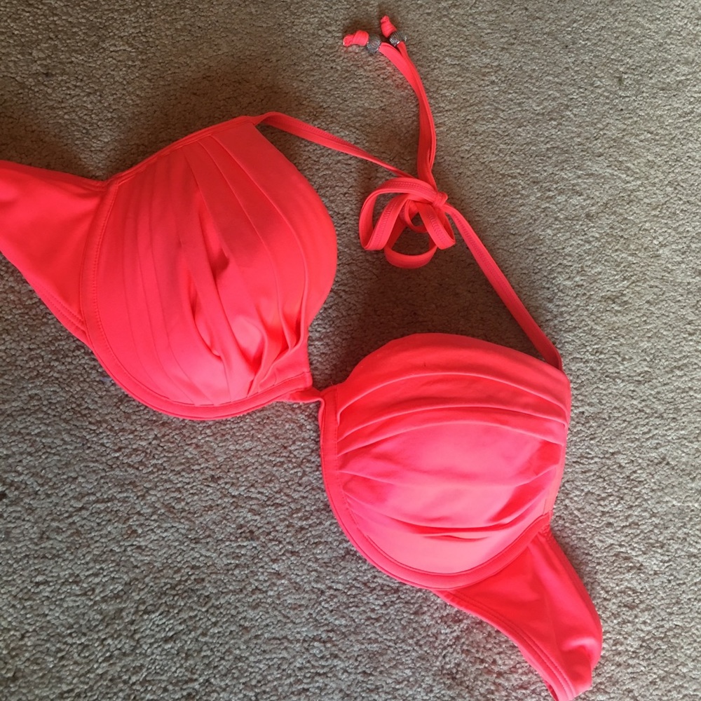 Pink bikini top
