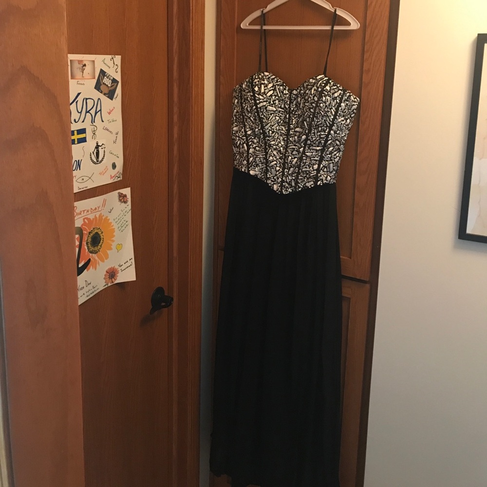 Formal prom/homecoming dress