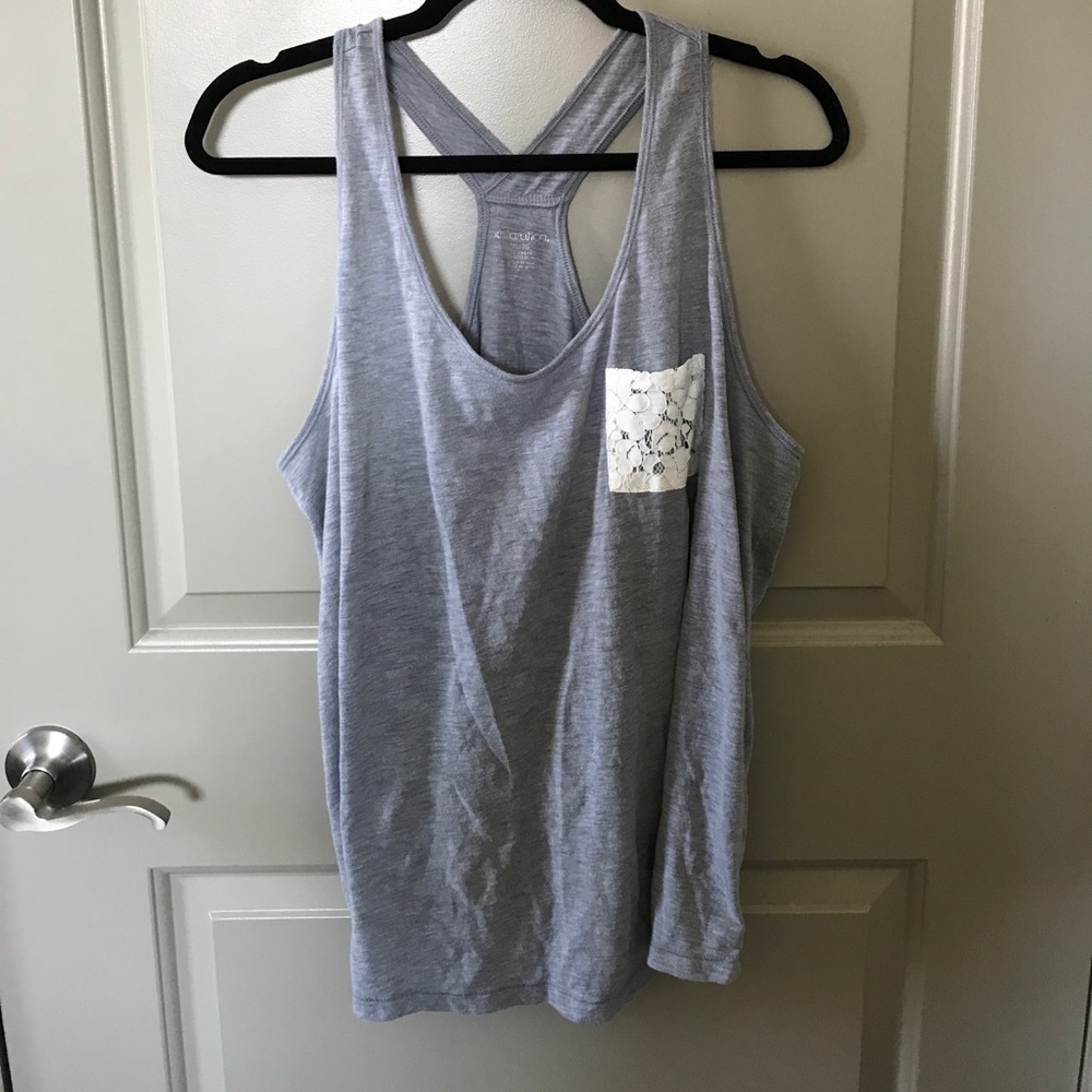 Grey light tank with lace front pocket!!