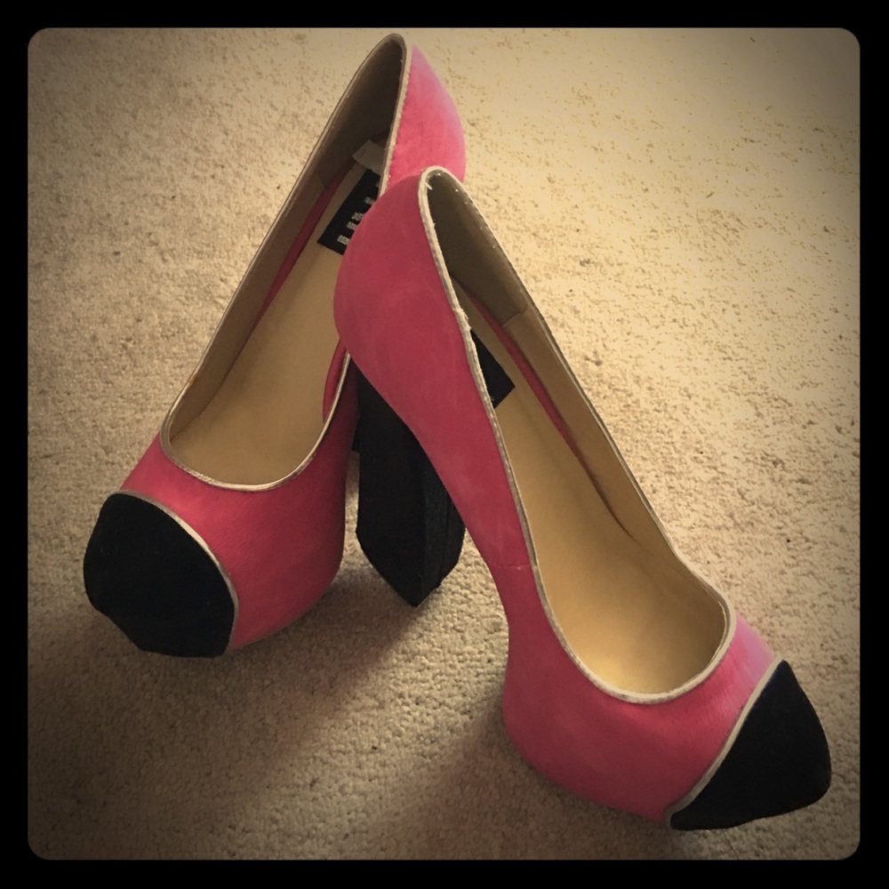 Pink and black shoes size 7