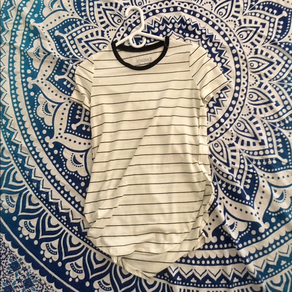 *BRAND NEW* Cute Striped Shirt
