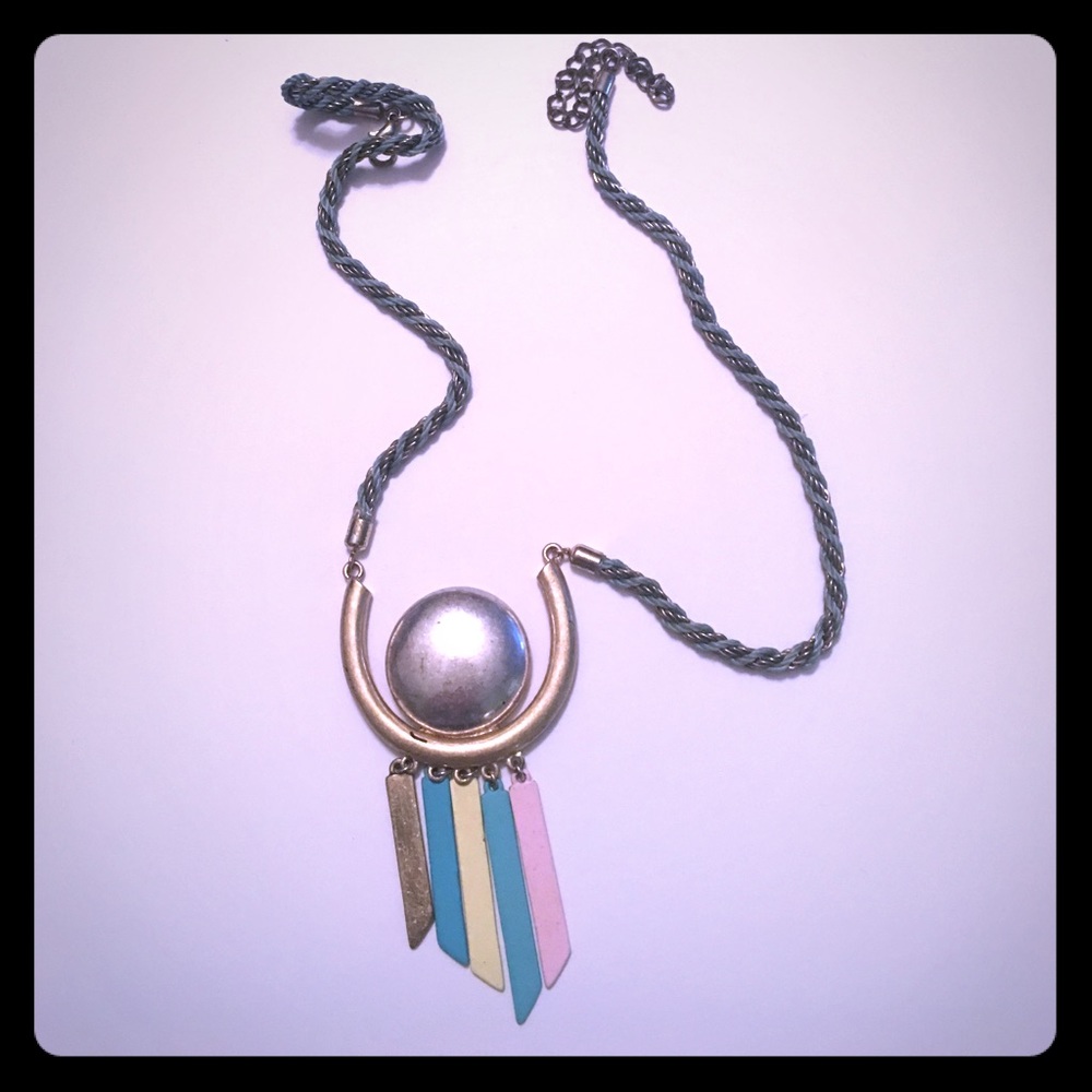 Jewelmint statement nacklace