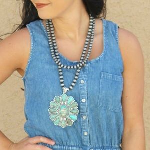 NEW without tags squash necklace