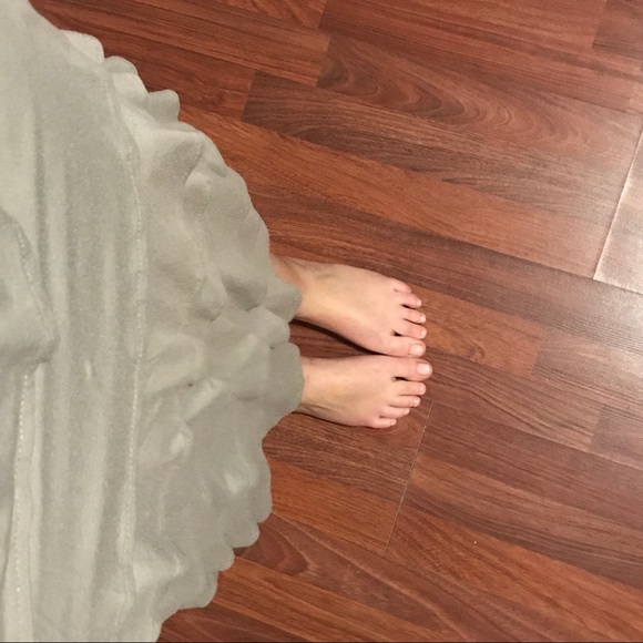 Merona Midi tan/beige skirt 😍 - Picture 4 of 4